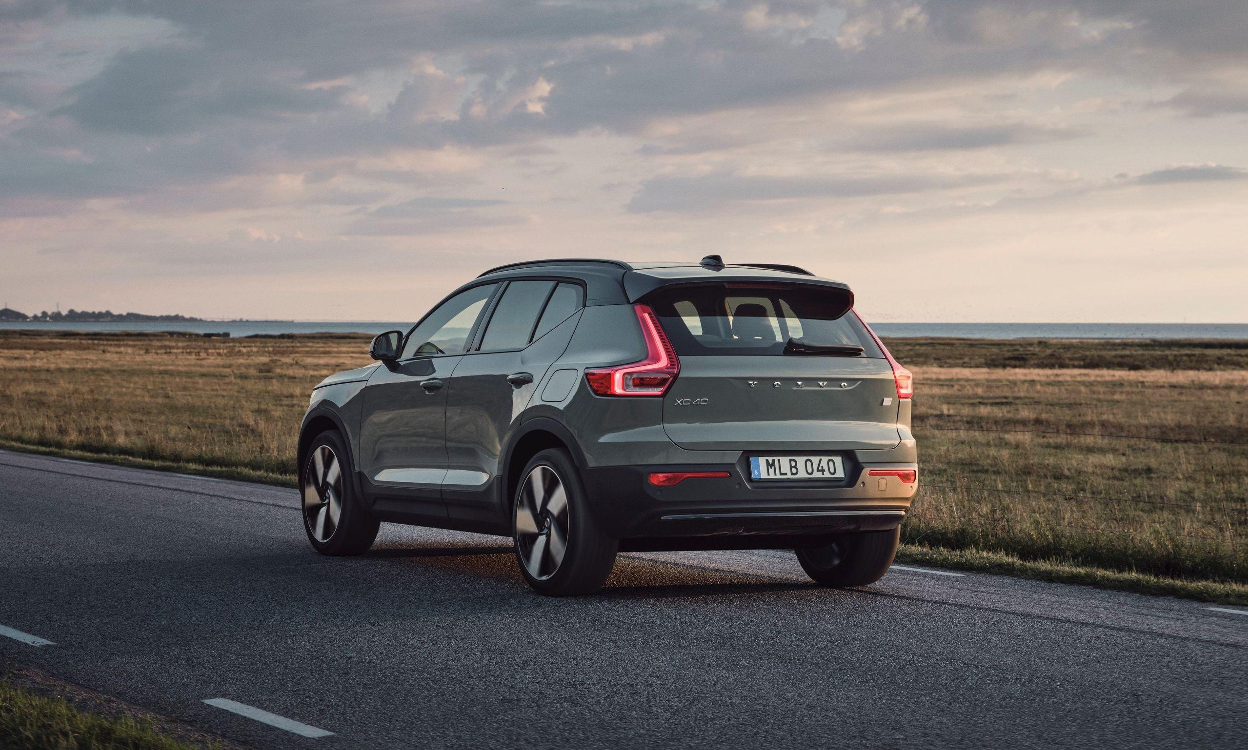 2022-volvo-xc40-recharge-fully-electric